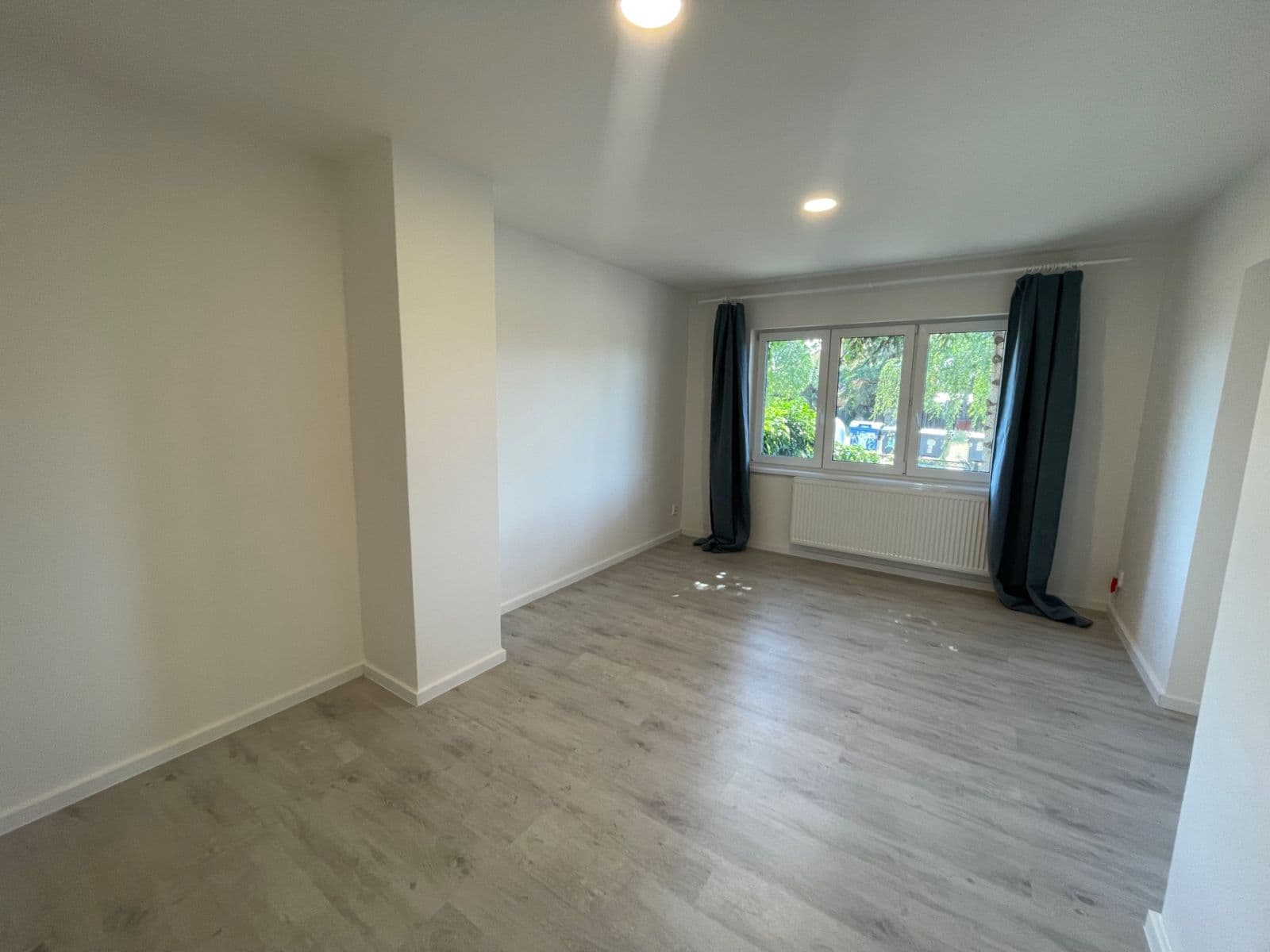 Prenájom bytu 4-izbový 90 m², Starochodovská, Praha, Praha Prenájom bytu 4-izbový 90 m², Starochodovská, Praha, Praha