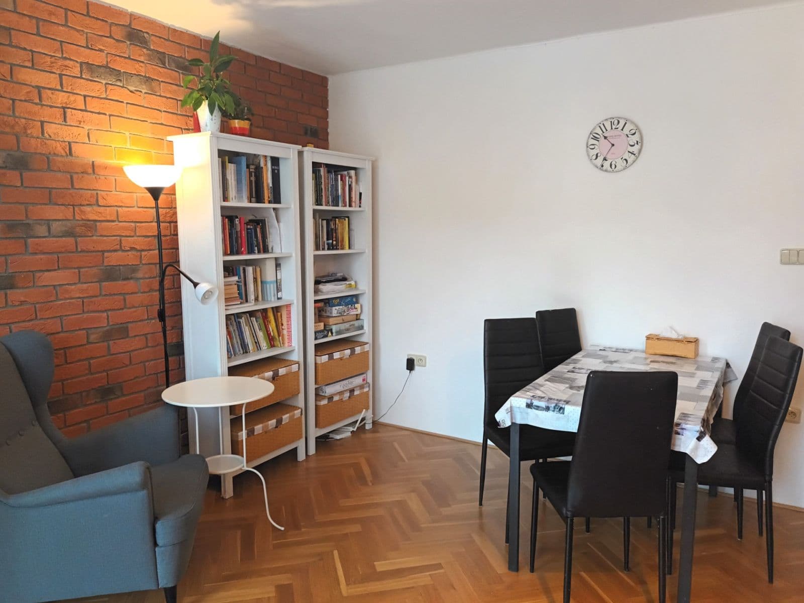 Predaj bytu 3-izbový 62 m², Nad Školou, Jablonné nad Orlicí, Pardubický kraj Predaj bytu 3-izbový 62 m², Nad Školou, Jablonné nad Orlicí, Pardubický kraj