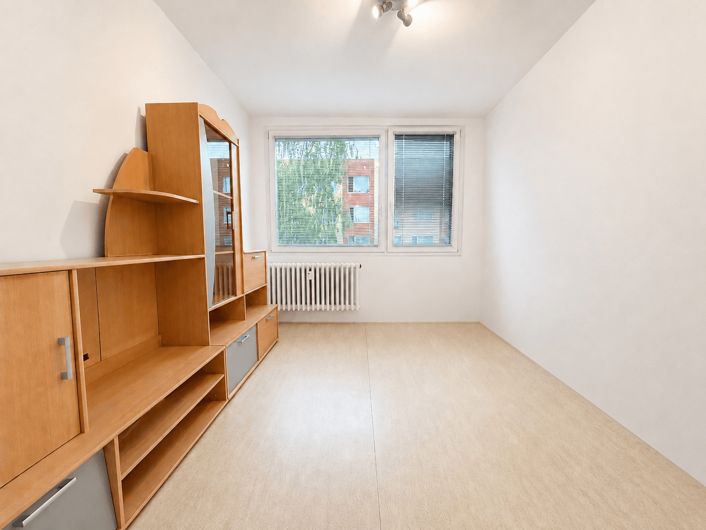 Prenájom bytu 3-izbový 69 m², Nad Stadionem, Králův Dvůr, Středočeský kraj Prenájom bytu 3-izbový 69 m², Nad Stadionem, Králův Dvůr, Středočeský kraj