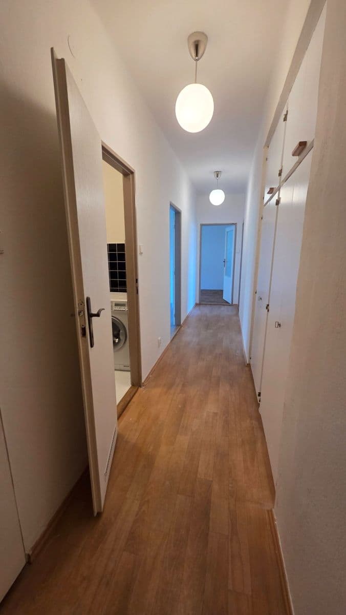 Prenájom bytu 3-izbový 72 m², Nad Krocínkou, Praha, Praha Prenájom bytu 3-izbový 72 m², Nad Krocínkou, Praha, Praha