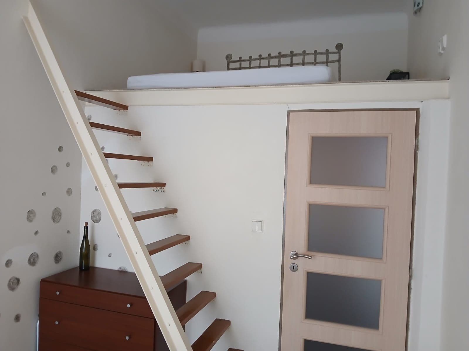 Prenájom bytu 45 m², U Studánky, Praha, Praha Prenájom bytu 45 m², U Studánky, Praha, Praha
