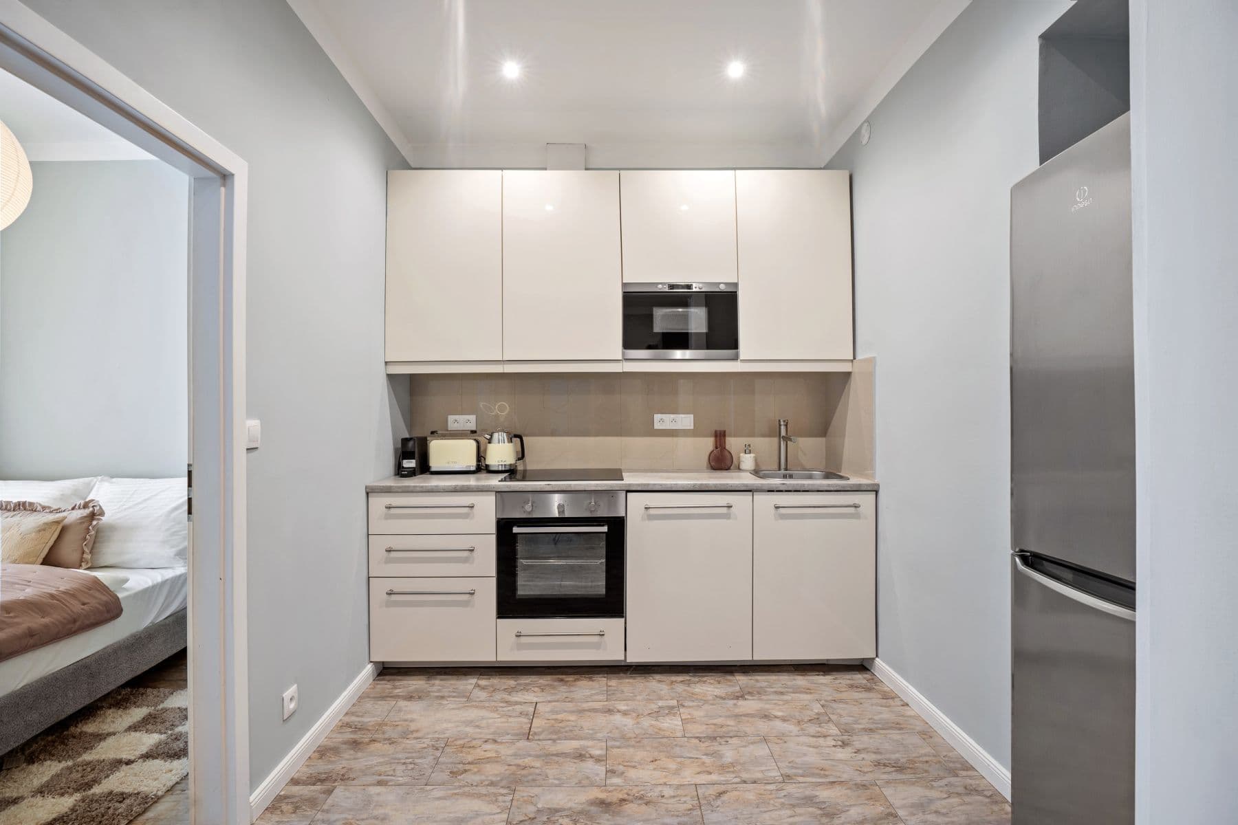 Prenájom bytu 75 m², Navrátilova, Praha, Praha Prenájom bytu 75 m², Navrátilova, Praha, Praha