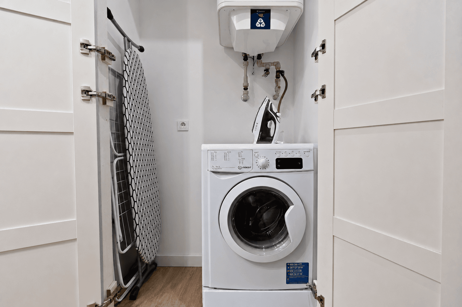 Prenájom bytu 75 m², Navrátilova, Praha, Praha Prenájom bytu 75 m², Navrátilova, Praha, Praha