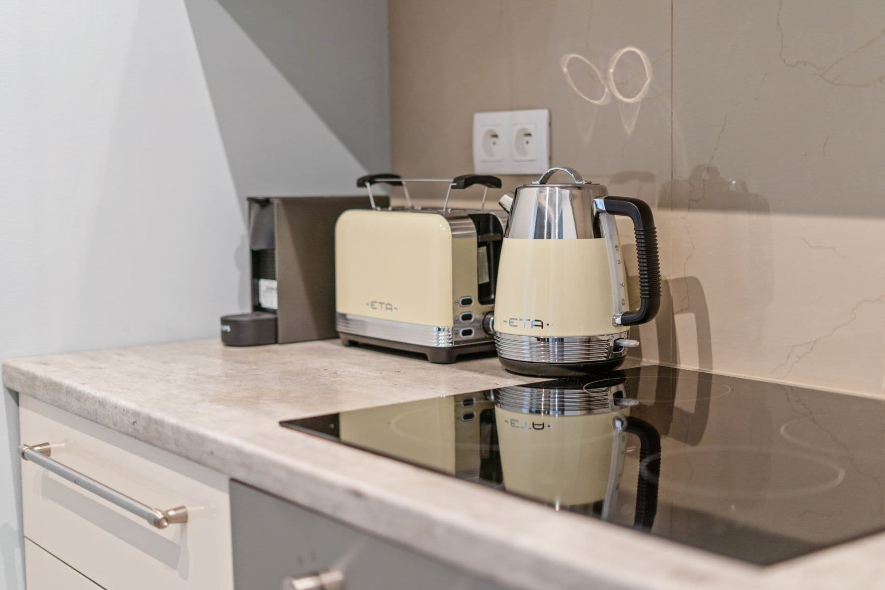 Prenájom bytu 75 m², Navrátilova, Praha, Praha Prenájom bytu 75 m², Navrátilova, Praha, Praha