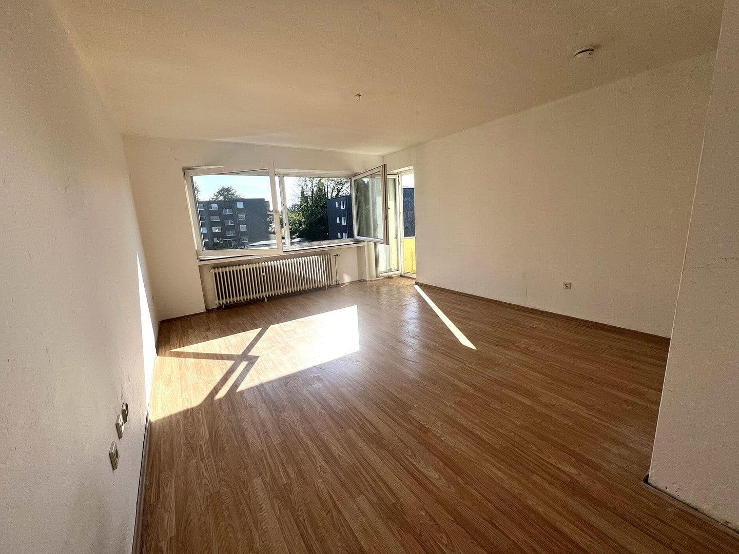 Prenájom bytu 1-izbový 44 m², Mainstraße 2, Heiligenhaus, Severné Porýnie - Westfálsko Prenájom bytu 1-izbový 44 m², Mainstraße 2, Heiligenhaus, Severné Porýnie - Westfálsko