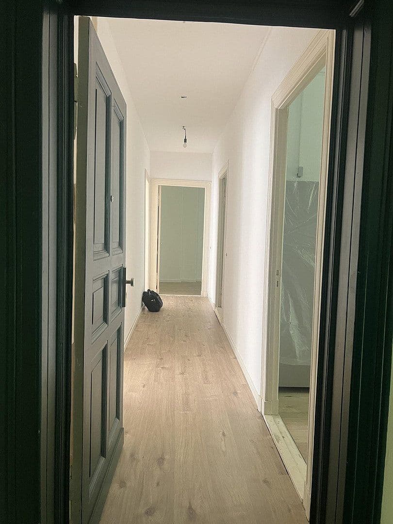 Prenájom bytu 3-izbový 90 m², Berlin, Berlín Prenájom bytu 3-izbový 90 m², Berlin, Berlín