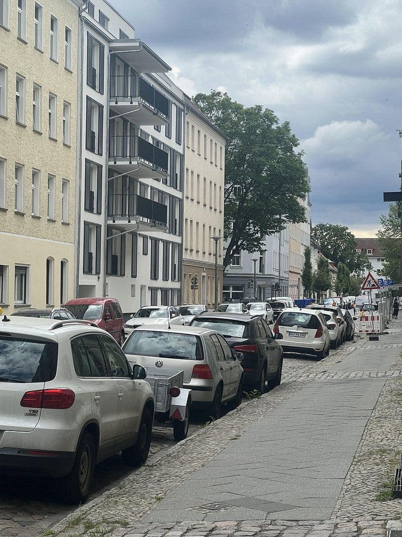 Prenájom bytu 3-izbový 90 m², Berlin, Berlín Prenájom bytu 3-izbový 90 m², Berlin, Berlín
