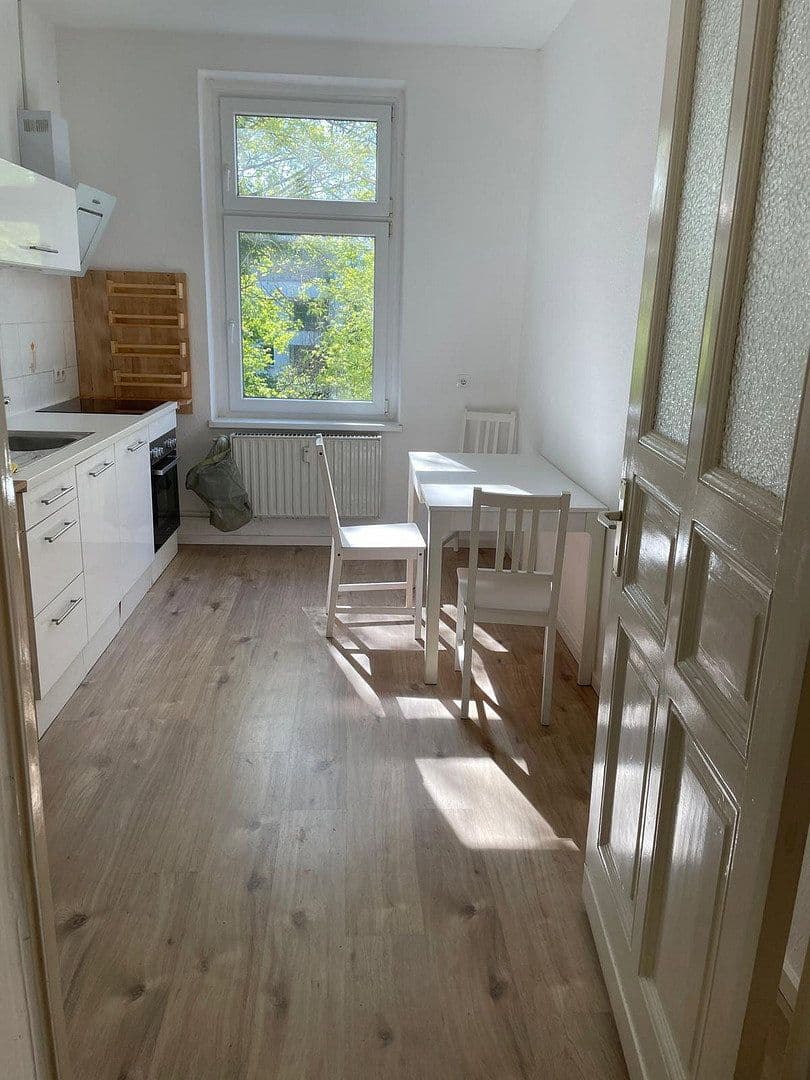 Prenájom bytu 3-izbový 90 m², Berlin, Berlín Prenájom bytu 3-izbový 90 m², Berlin, Berlín