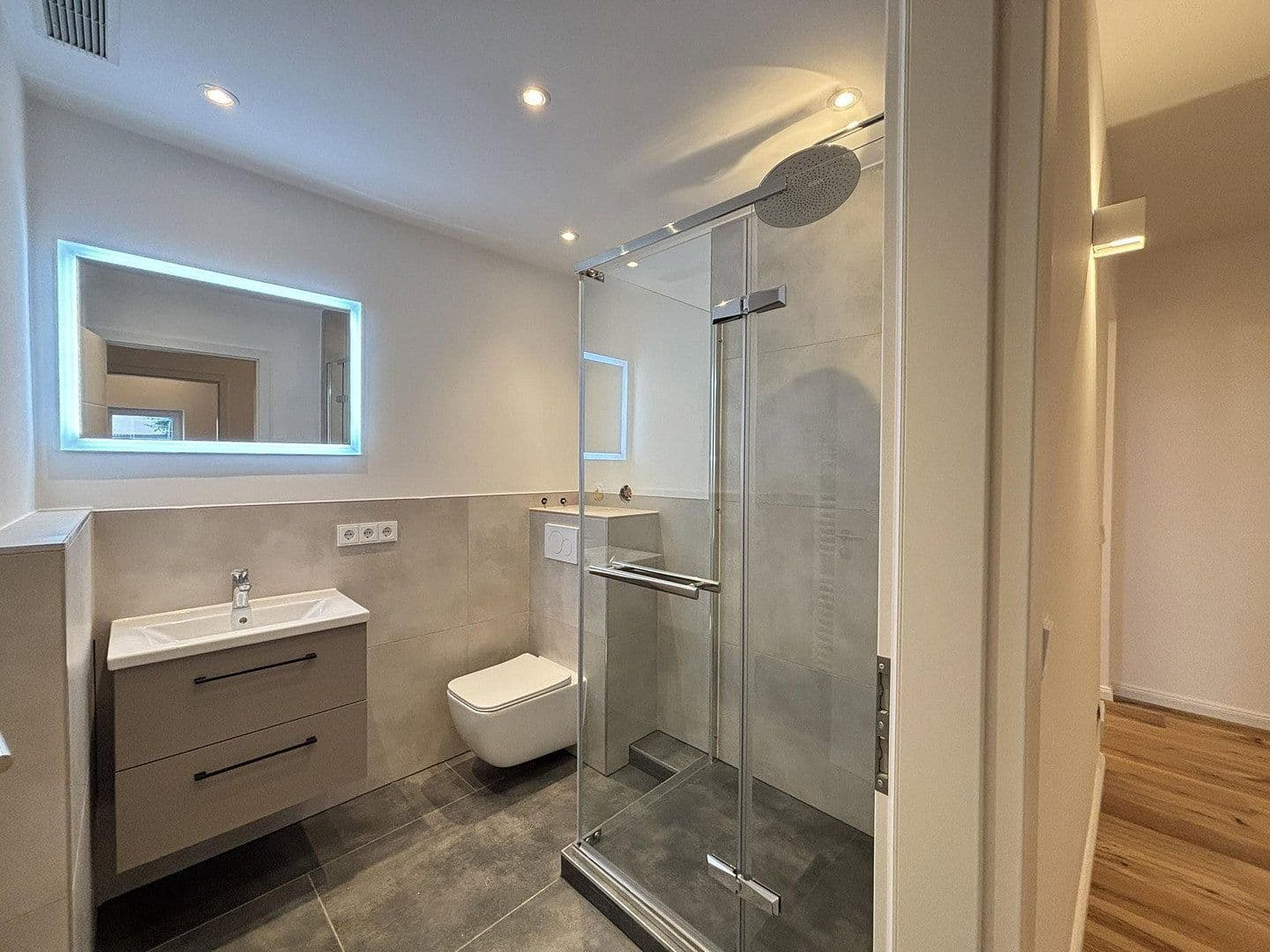 Predaj bytu 3-izbový 80 m², München, Bavorsko Predaj bytu 3-izbový 80 m², München, Bavorsko