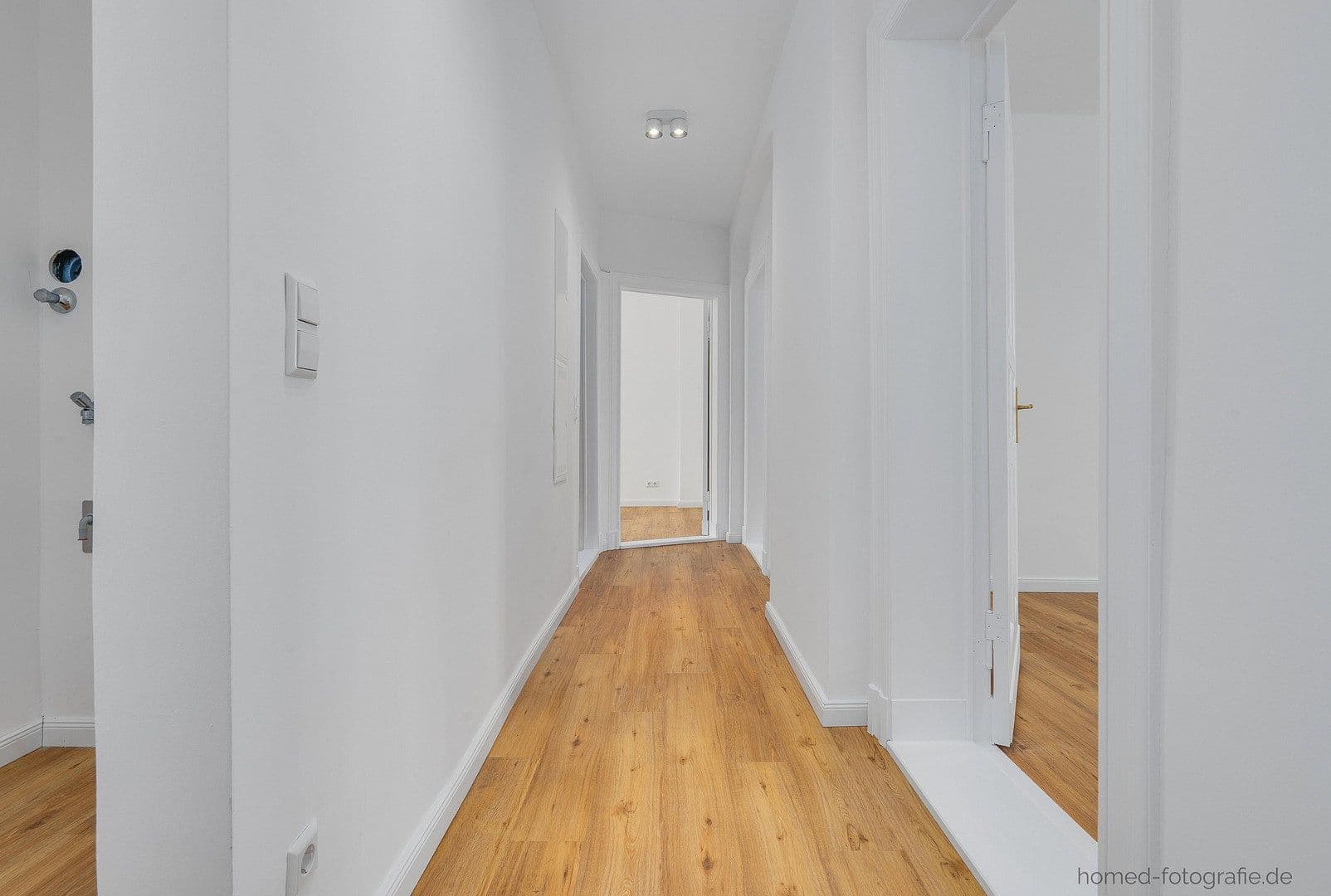 Prenájom bytu 3-izbový 86 m², Müggelheimer Straße 19, Berlin, Berlín Prenájom bytu 3-izbový 86 m², Müggelheimer Straße 19, Berlin, Berlín