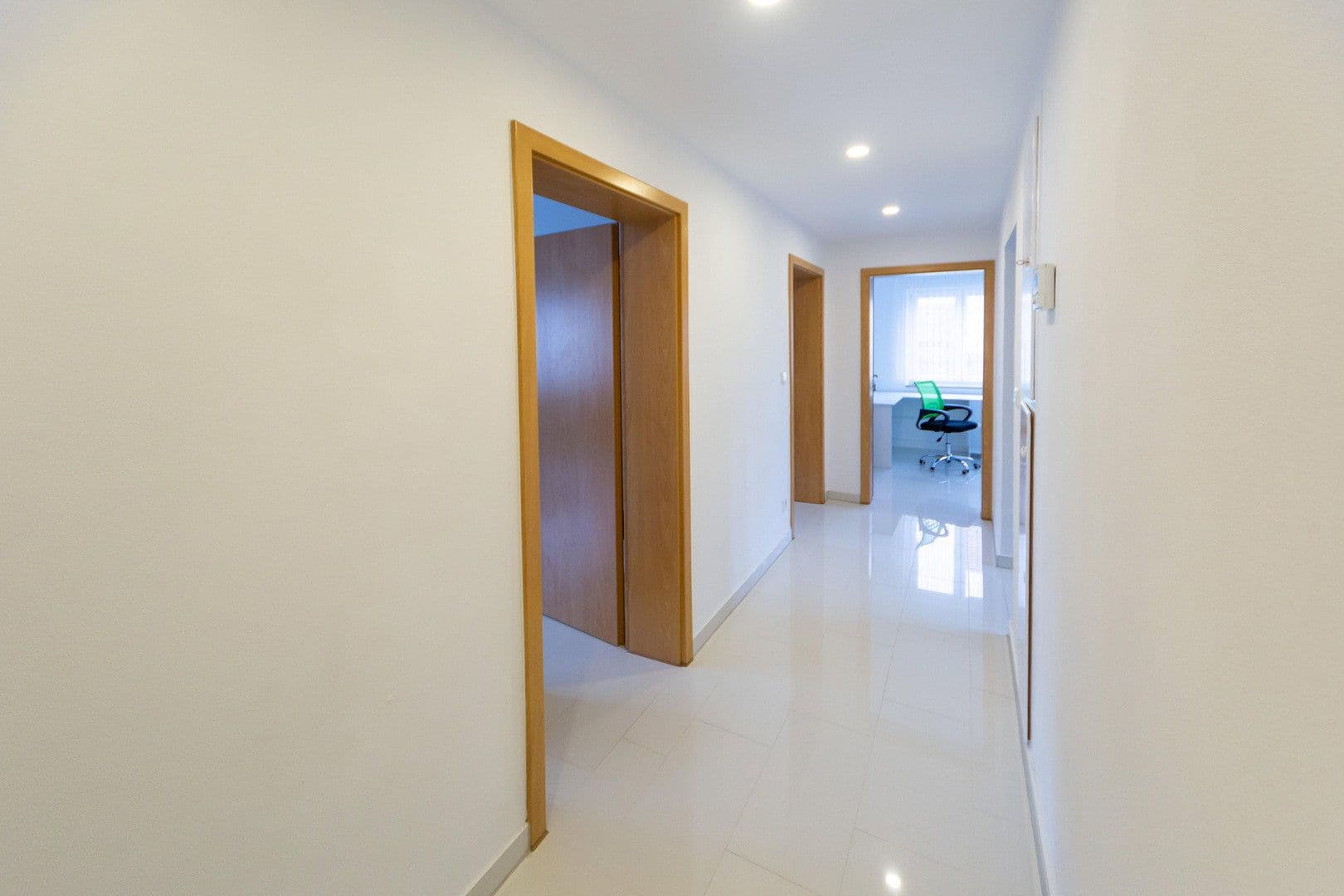 Prenájom bytu 3-izbový 74 m², Quellenstraße 23, Reutlingen, Bádensko-Wurttembersko Prenájom bytu 3-izbový 74 m², Quellenstraße 23, Reutlingen, Bádensko-Wurttembersko