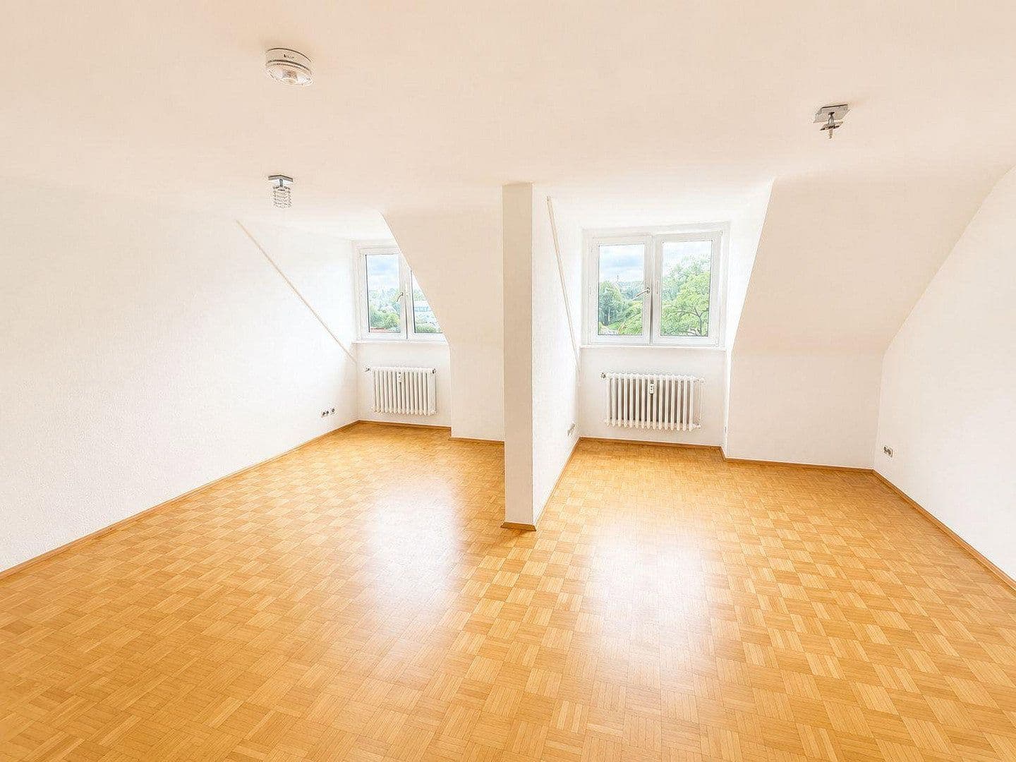 Prenájom bytu 2-izbový 78 m², Moltkestr. 1-5, Aachen, Severné Porýnie - Westfálsko Prenájom bytu 2-izbový 78 m², Moltkestr. 1-5, Aachen, Severné Porýnie - Westfálsko