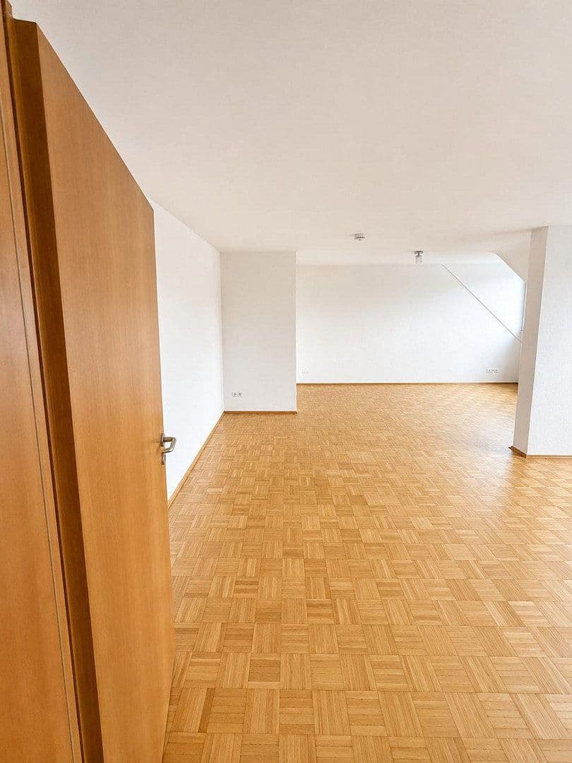 Prenájom bytu 2-izbový 78 m², Moltkestr. 1-5, Aachen, Severné Porýnie - Westfálsko Prenájom bytu 2-izbový 78 m², Moltkestr. 1-5, Aachen, Severné Porýnie - Westfálsko
