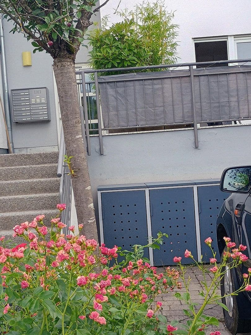 Prenájom bytu 3-izbový 79 m², Pommerstrasse 54, Kernen im Remstal, Bádensko-Wurttembersko Prenájom bytu 3-izbový 79 m², Pommerstrasse 54, Kernen im Remstal, Bádensko-Wurttembersko
