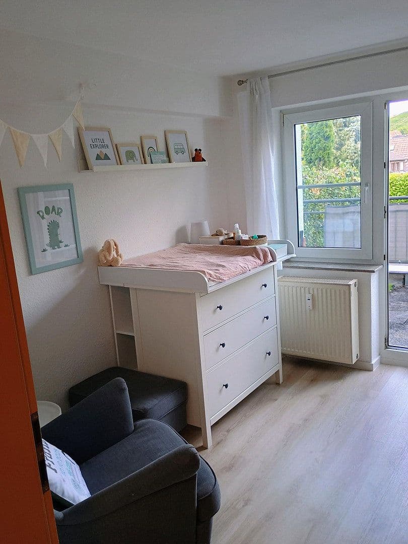 Prenájom bytu 3-izbový 79 m², Pommerstrasse 54, Kernen im Remstal, Bádensko-Wurttembersko Prenájom bytu 3-izbový 79 m², Pommerstrasse 54, Kernen im Remstal, Bádensko-Wurttembersko