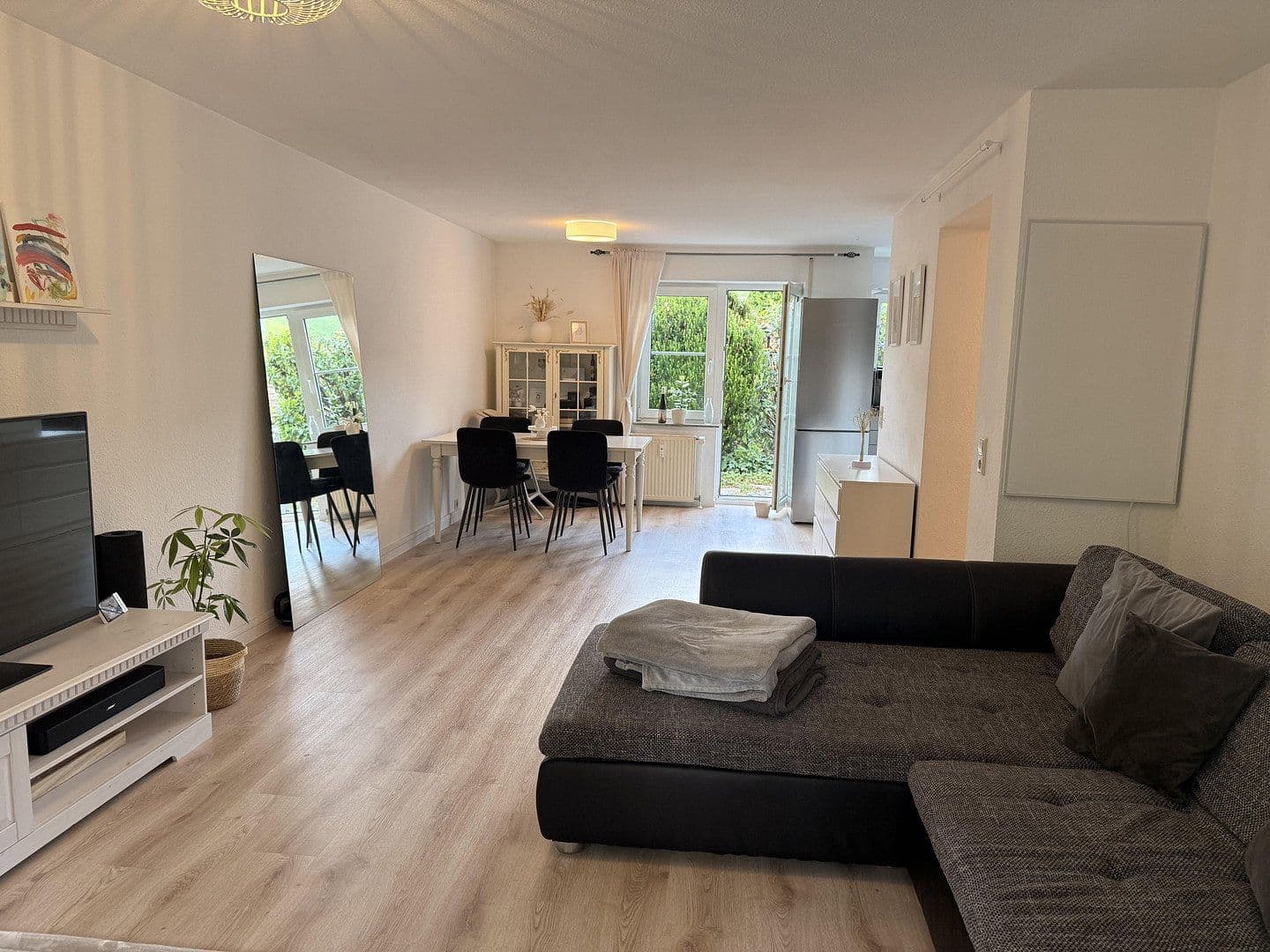 Prenájom bytu 3-izbový 79 m², Pommerstrasse 54, Kernen im Remstal, Bádensko-Wurttembersko Prenájom bytu 3-izbový 79 m², Pommerstrasse 54, Kernen im Remstal, Bádensko-Wurttembersko