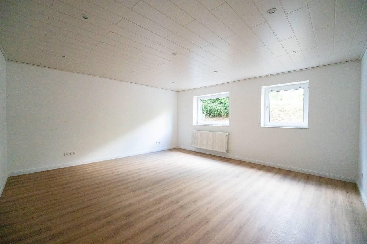 Predaj domu 275 m², pozemok 594 m², Steinwenden, Porýnie-Falcko Predaj domu 275 m², pozemok 594 m², Steinwenden, Porýnie-Falcko