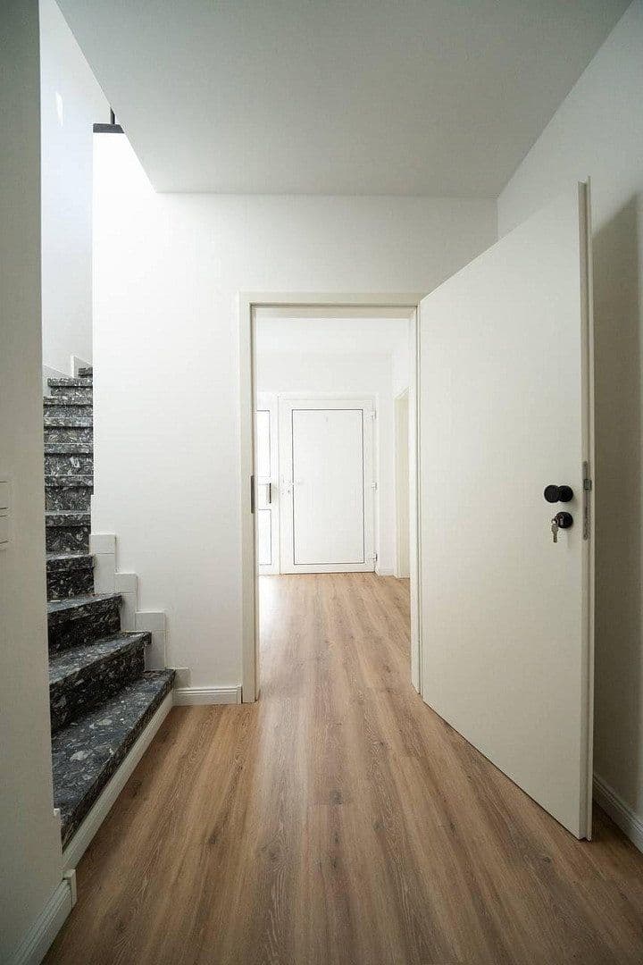 Predaj domu 275 m², pozemok 594 m², Steinwenden, Porýnie-Falcko Predaj domu 275 m², pozemok 594 m², Steinwenden, Porýnie-Falcko