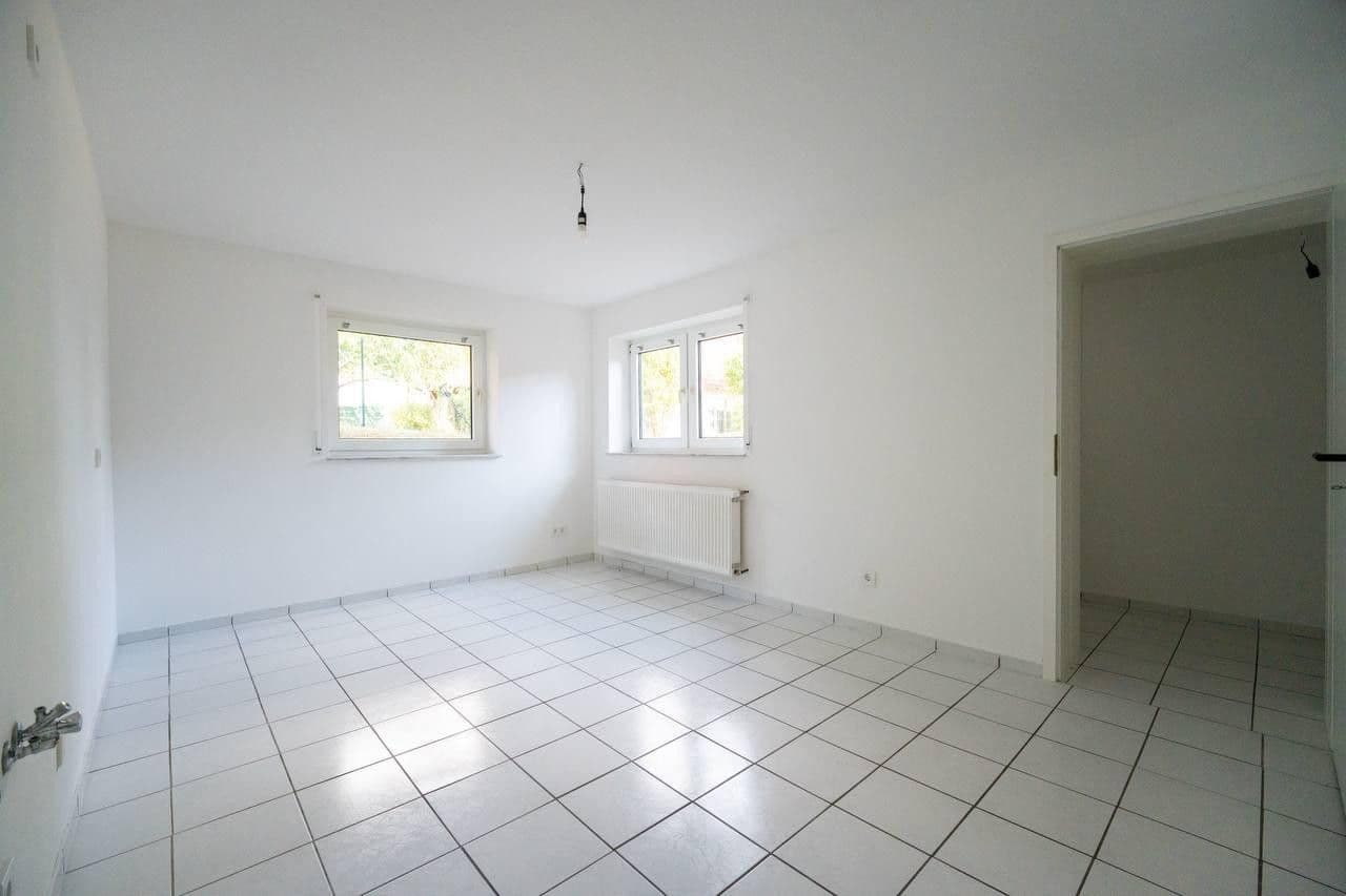 Predaj domu 275 m², pozemok 594 m², Steinwenden, Porýnie-Falcko Predaj domu 275 m², pozemok 594 m², Steinwenden, Porýnie-Falcko