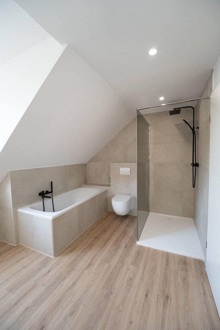 Predaj domu 275 m², pozemok 594 m², Steinwenden, Porýnie-Falcko Predaj domu 275 m², pozemok 594 m², Steinwenden, Porýnie-Falcko
