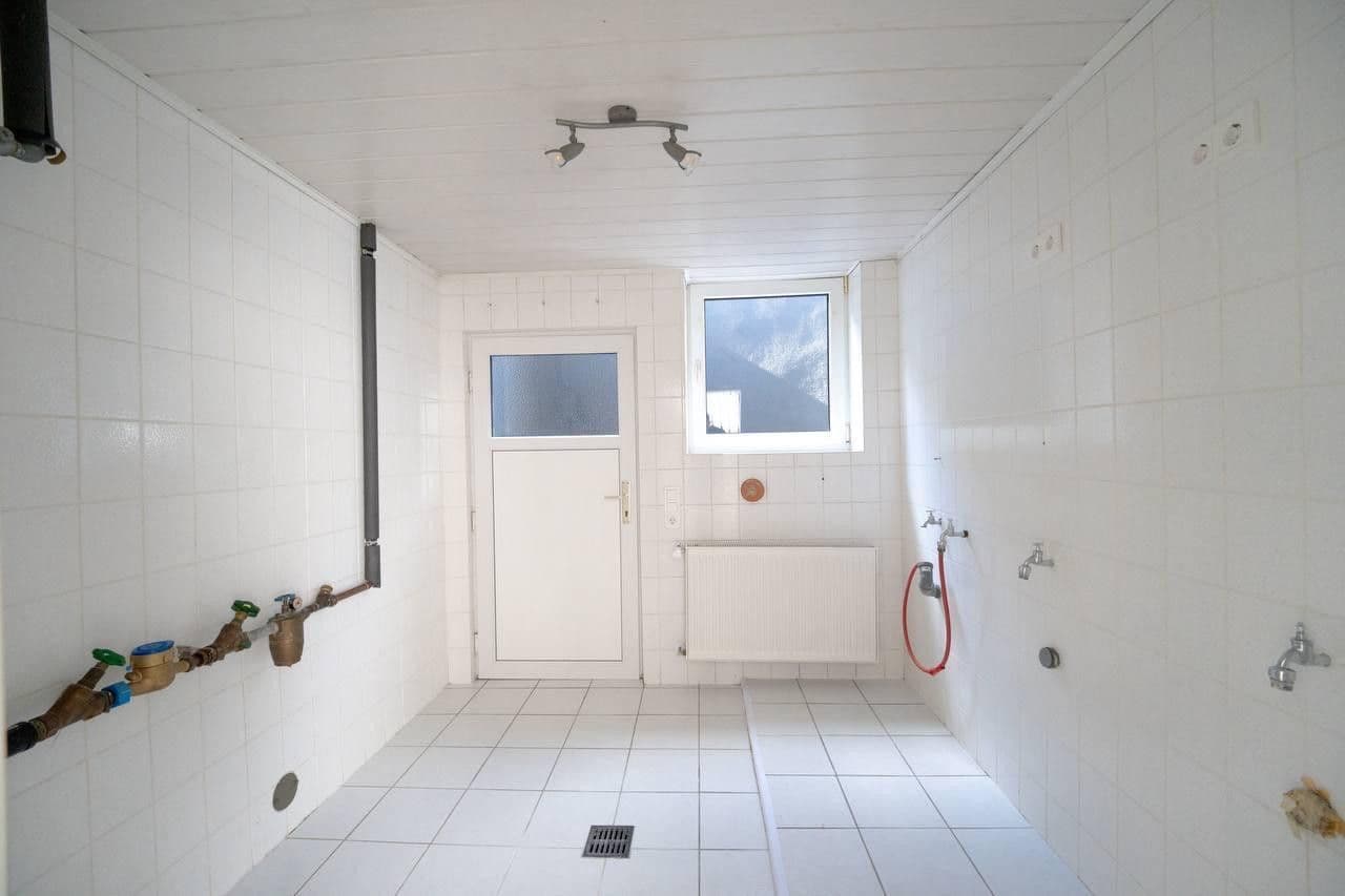 Predaj domu 275 m², pozemok 594 m², Steinwenden, Porýnie-Falcko Predaj domu 275 m², pozemok 594 m², Steinwenden, Porýnie-Falcko