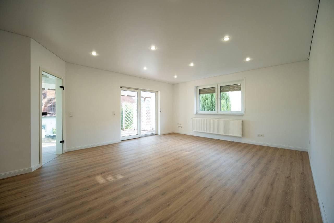 Predaj domu 275 m², pozemok 594 m², Steinwenden, Porýnie-Falcko Predaj domu 275 m², pozemok 594 m², Steinwenden, Porýnie-Falcko