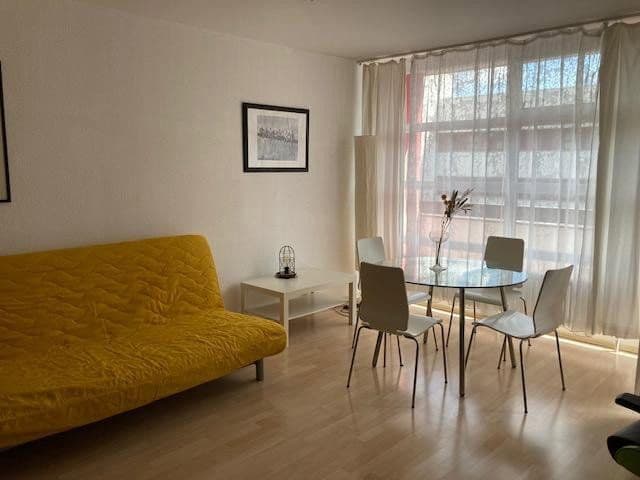 Prenájom bytu 1-izbový 43 m², Krumme Str. 75, Berlin, Berlín Prenájom bytu 1-izbový 43 m², Krumme Str. 75, Berlin, Berlín