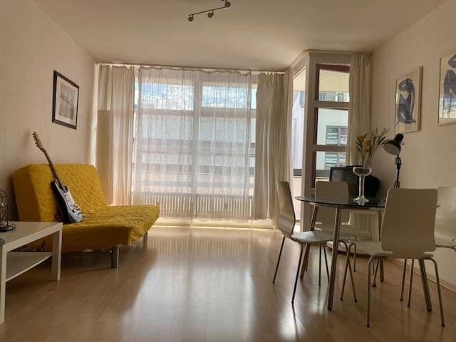 Prenájom bytu 1-izbový 43 m², Krumme Str. 75, Berlin, Berlín Prenájom bytu 1-izbový 43 m², Krumme Str. 75, Berlin, Berlín