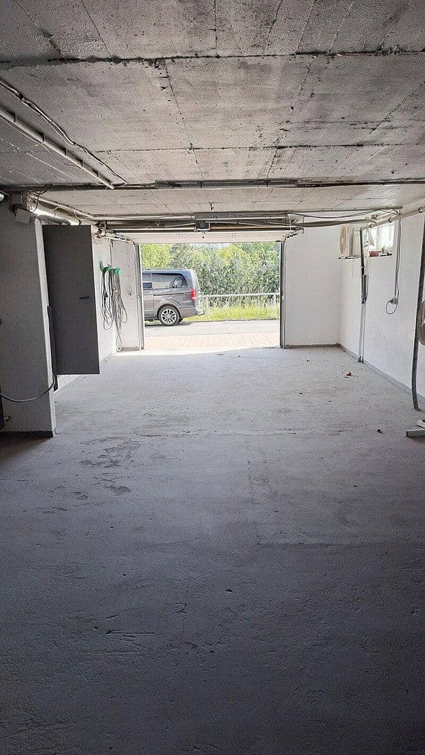 Predaj domu 300 m², pozemok 700 m², Bad Endbach, Hesensko Predaj domu 300 m², pozemok 700 m², Bad Endbach, Hesensko
