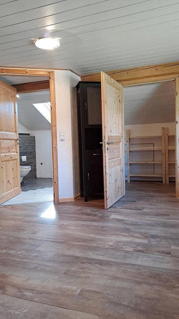 Predaj domu 300 m², pozemok 700 m², Bad Endbach, Hesensko Predaj domu 300 m², pozemok 700 m², Bad Endbach, Hesensko