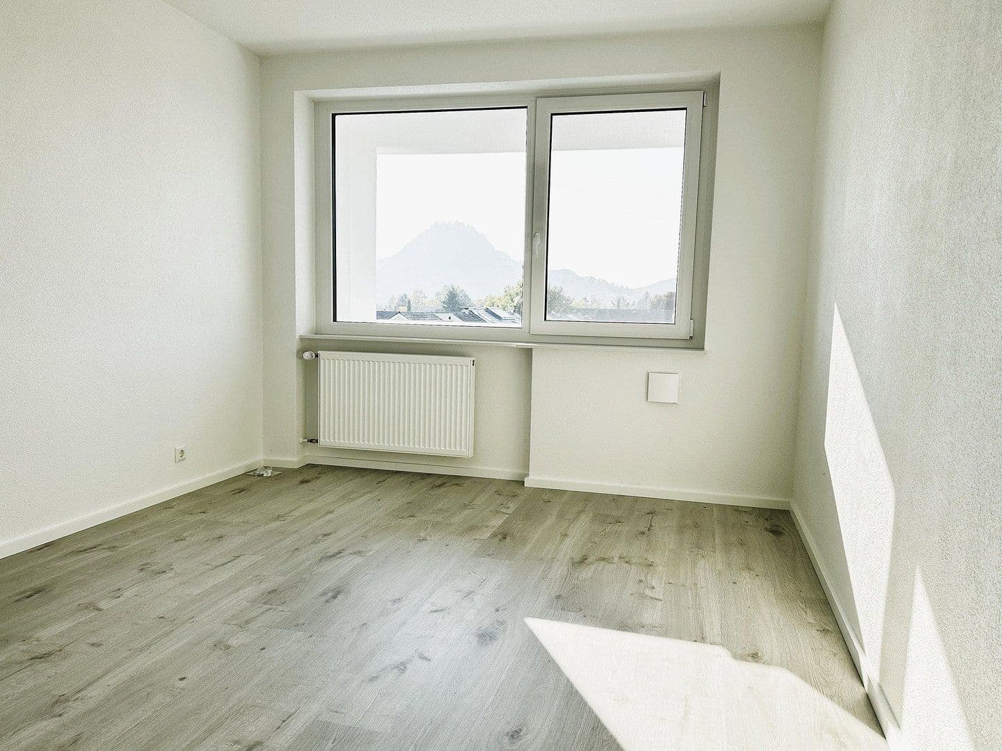 Prenájom bytu 2-izbový 46 m², Fichtestr. 42, Singen (Hohentwiel), Bádensko-Wurttembersko Prenájom bytu 2-izbový 46 m², Fichtestr. 42, Singen (Hohentwiel), Bádensko-Wurttembersko