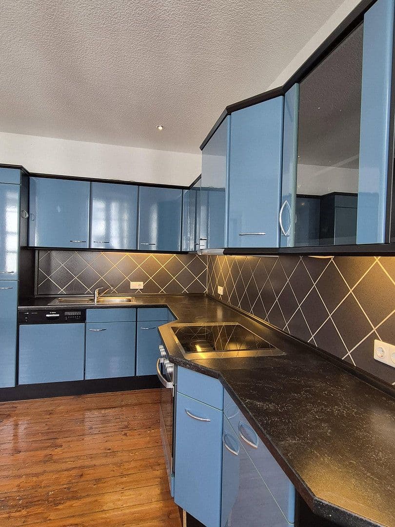 Predaj domu 316 m², pozemok 278 m², Krefeld, Severné Porýnie - Westfálsko Predaj domu 316 m², pozemok 278 m², Krefeld, Severné Porýnie - Westfálsko