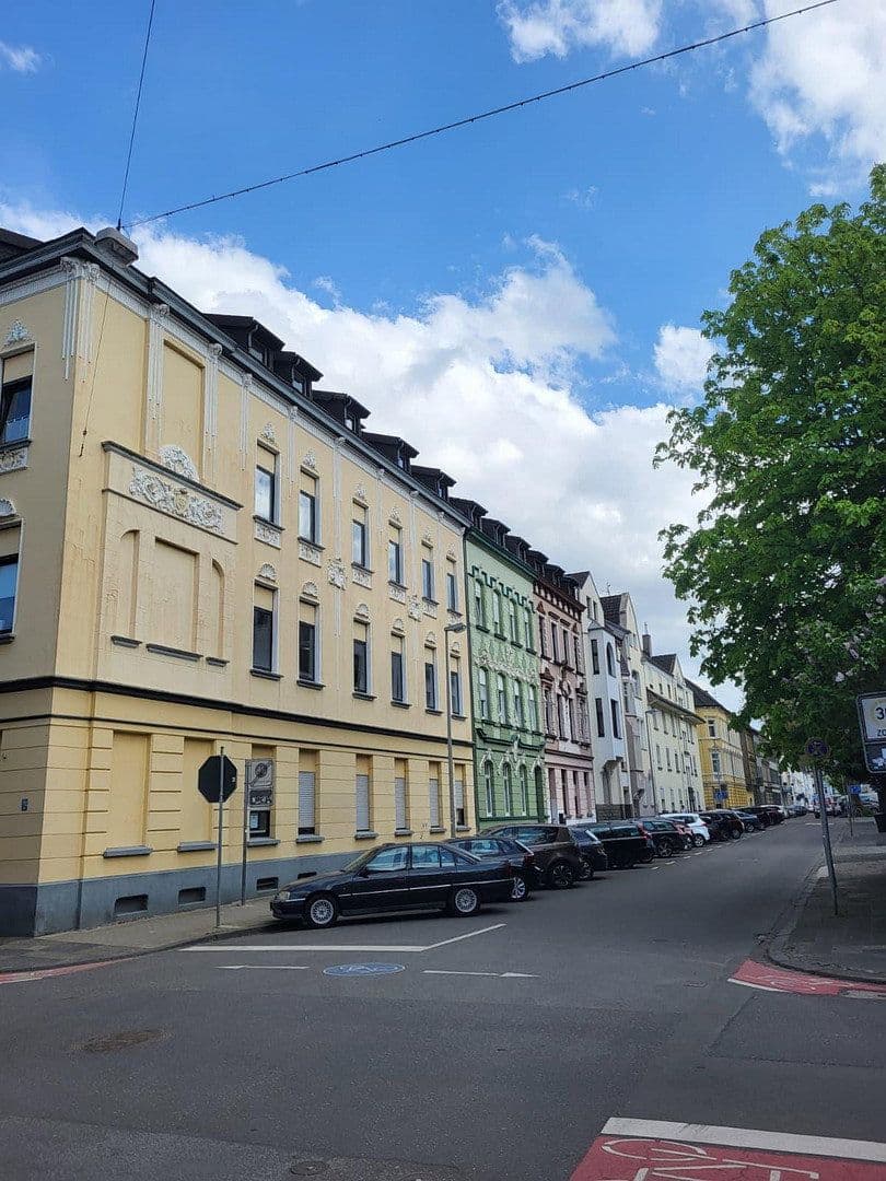 Predaj domu 316 m², pozemok 278 m², Krefeld, Severné Porýnie - Westfálsko Predaj domu 316 m², pozemok 278 m², Krefeld, Severné Porýnie - Westfálsko