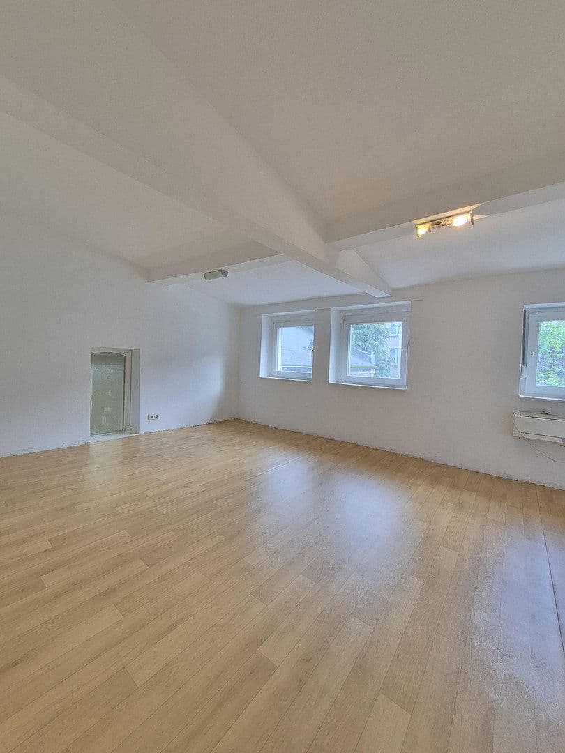Predaj domu 316 m², pozemok 278 m², Krefeld, Severné Porýnie - Westfálsko Predaj domu 316 m², pozemok 278 m², Krefeld, Severné Porýnie - Westfálsko