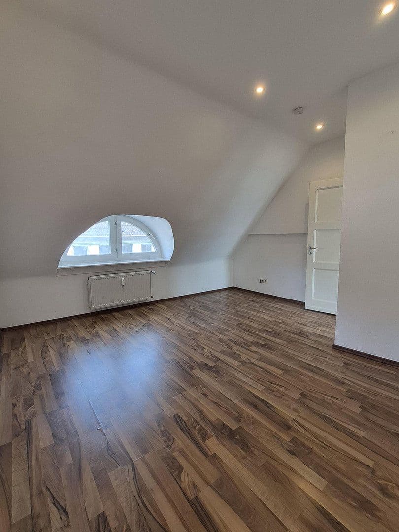 Predaj domu 316 m², pozemok 278 m², Krefeld, Severné Porýnie - Westfálsko Predaj domu 316 m², pozemok 278 m², Krefeld, Severné Porýnie - Westfálsko