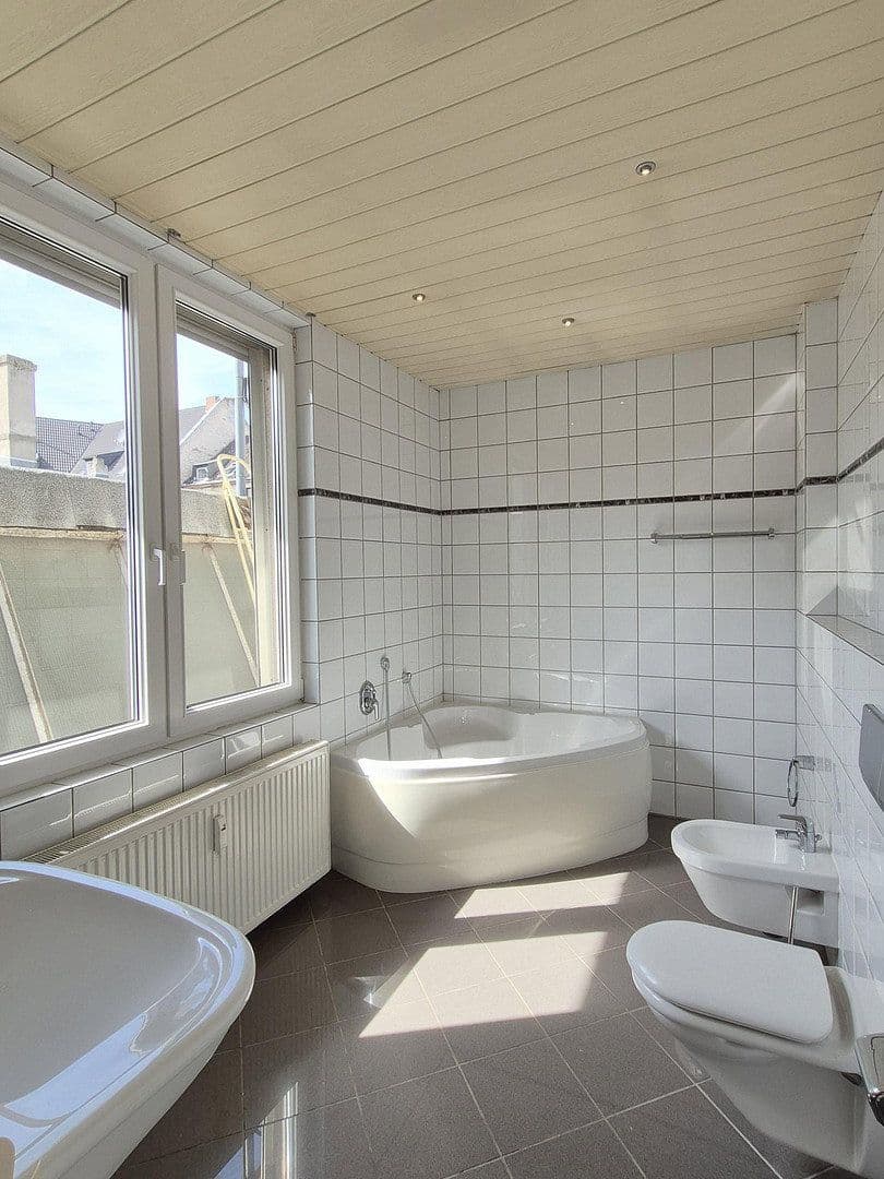 Predaj domu 316 m², pozemok 278 m², Krefeld, Severné Porýnie - Westfálsko Predaj domu 316 m², pozemok 278 m², Krefeld, Severné Porýnie - Westfálsko