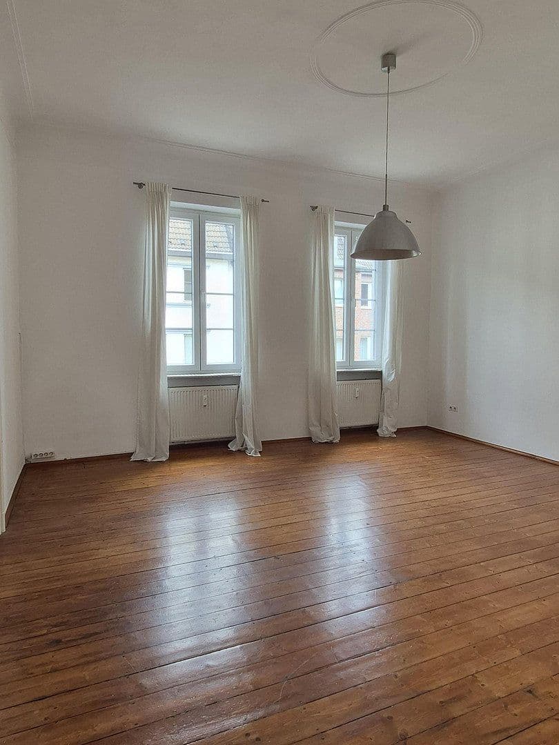 Predaj domu 316 m², pozemok 278 m², Krefeld, Severné Porýnie - Westfálsko Predaj domu 316 m², pozemok 278 m², Krefeld, Severné Porýnie - Westfálsko