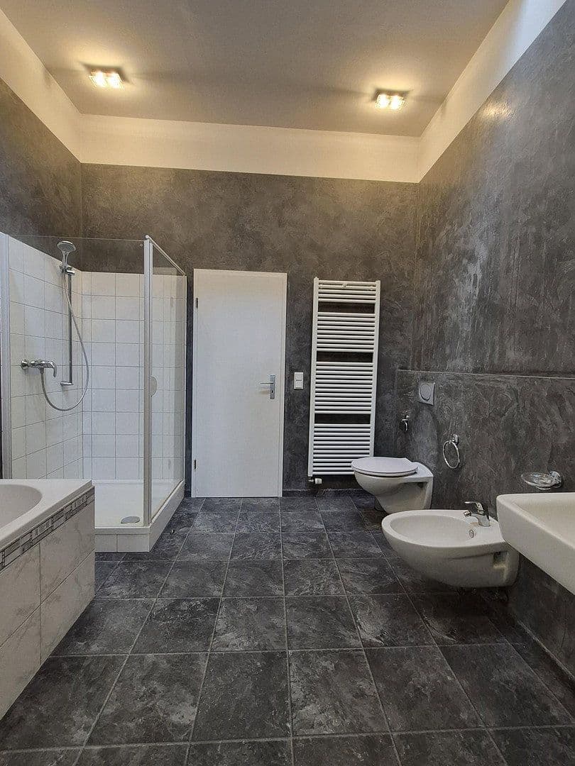 Predaj domu 316 m², pozemok 278 m², Krefeld, Severné Porýnie - Westfálsko Predaj domu 316 m², pozemok 278 m², Krefeld, Severné Porýnie - Westfálsko