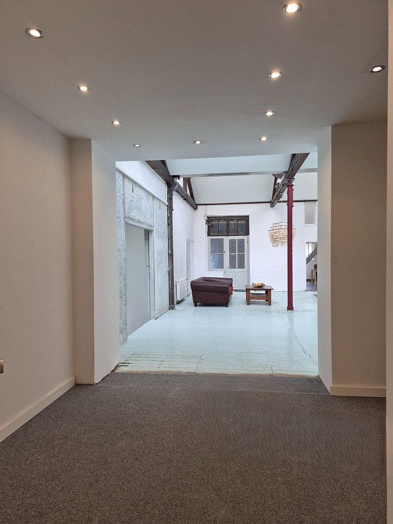 Predaj domu 316 m², pozemok 278 m², Krefeld, Severné Porýnie - Westfálsko Predaj domu 316 m², pozemok 278 m², Krefeld, Severné Porýnie - Westfálsko