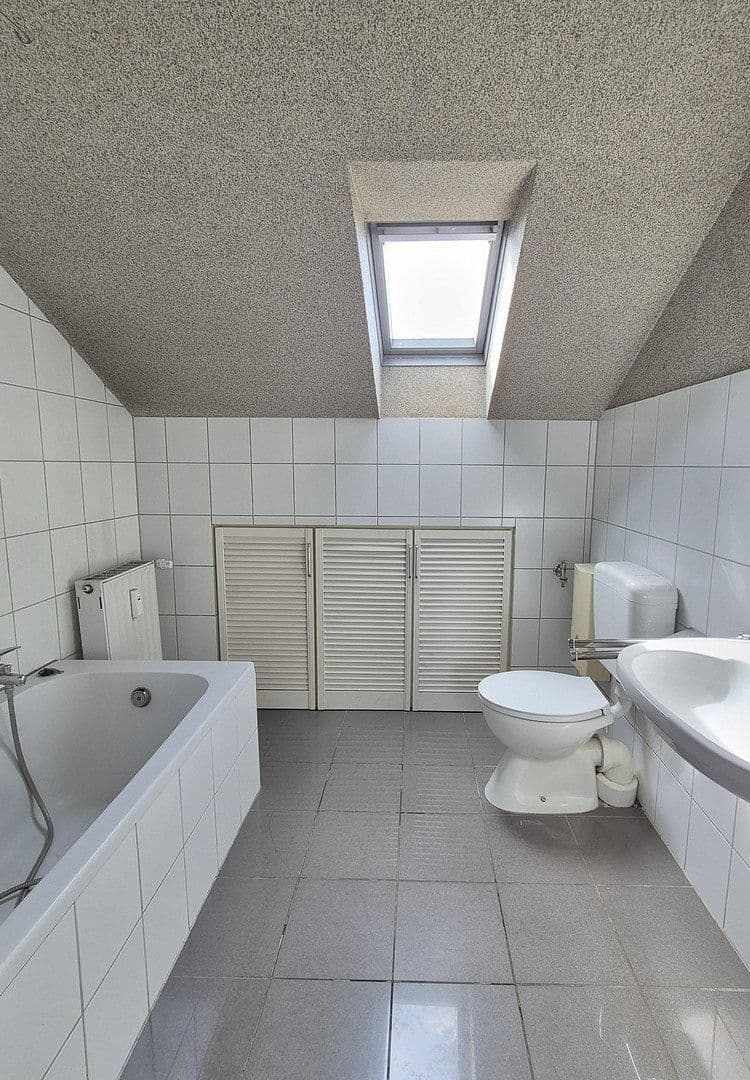 Predaj domu 316 m², pozemok 278 m², Krefeld, Severné Porýnie - Westfálsko Predaj domu 316 m², pozemok 278 m², Krefeld, Severné Porýnie - Westfálsko