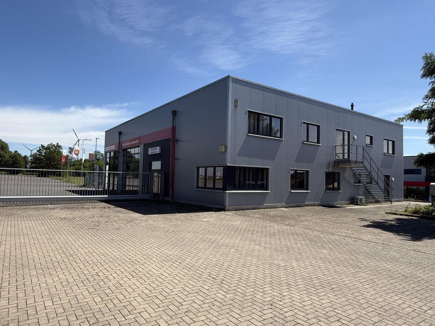 Predaj nebytového priestoru 25.499 m², An der Bundesstraße 1, Ilsede, Dolné Sasko Predaj nebytového priestoru 25.499 m², An der Bundesstraße 1, Ilsede, Dolné Sasko