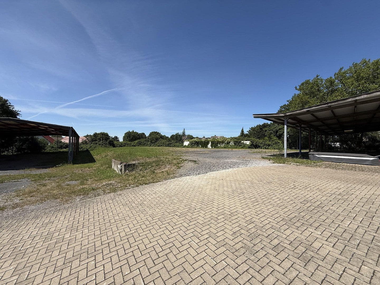 Predaj nebytového priestoru 25.499 m², An der Bundesstraße 1, Ilsede, Dolné Sasko Predaj nebytového priestoru 25.499 m², An der Bundesstraße 1, Ilsede, Dolné Sasko