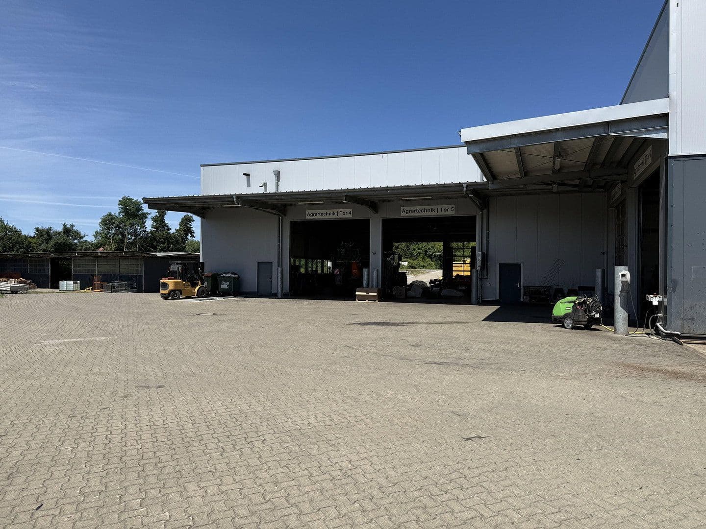Predaj nebytového priestoru 25.499 m², An der Bundesstraße 1, Ilsede, Dolné Sasko Predaj nebytového priestoru 25.499 m², An der Bundesstraße 1, Ilsede, Dolné Sasko