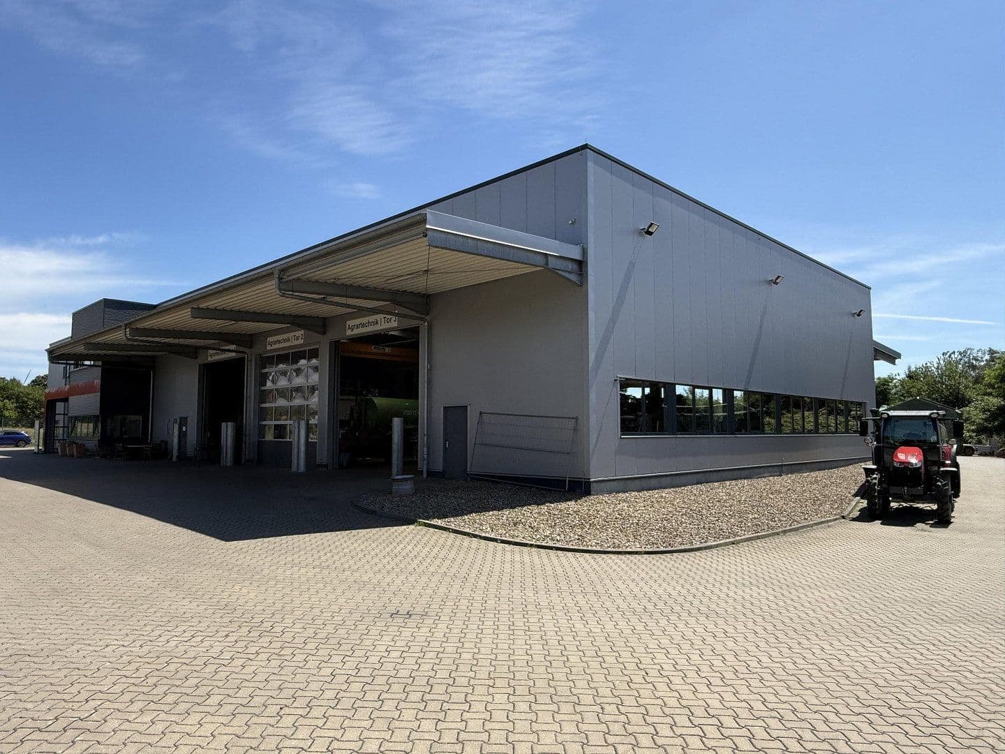 Predaj nebytového priestoru 25.499 m², An der Bundesstraße 1, Ilsede, Dolné Sasko Predaj nebytového priestoru 25.499 m², An der Bundesstraße 1, Ilsede, Dolné Sasko