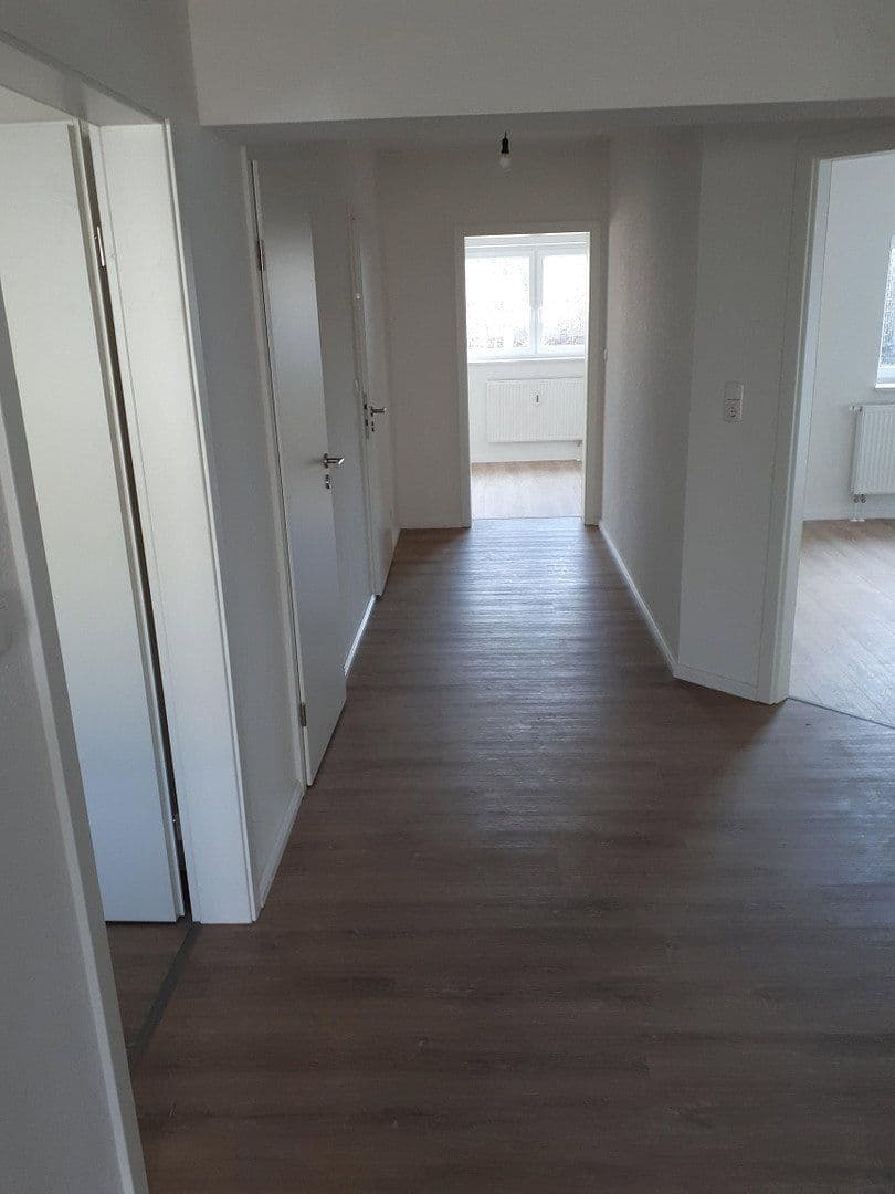 Prenájom bytu 3-izbový 110 m², Lübeck, Šlezvicko-Holštajnsko Prenájom bytu 3-izbový 110 m², Lübeck, Šlezvicko-Holštajnsko