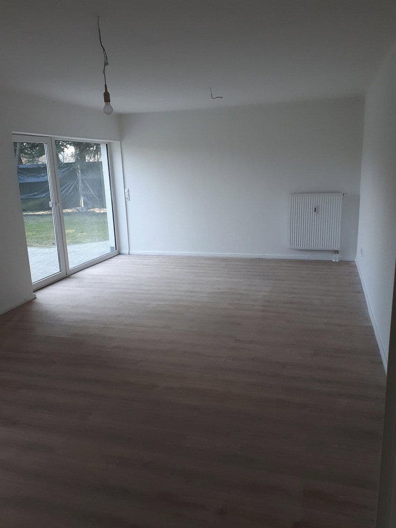 Prenájom bytu 3-izbový 110 m², Lübeck, Šlezvicko-Holštajnsko Prenájom bytu 3-izbový 110 m², Lübeck, Šlezvicko-Holštajnsko