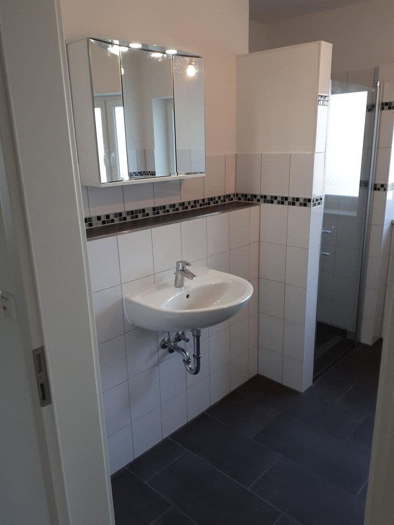 Prenájom bytu 3-izbový 110 m², Lübeck, Šlezvicko-Holštajnsko Prenájom bytu 3-izbový 110 m², Lübeck, Šlezvicko-Holštajnsko