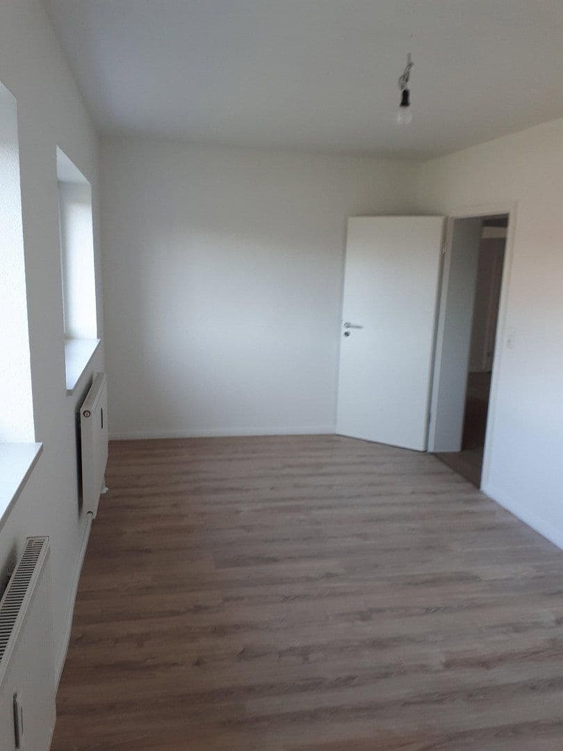 Prenájom bytu 3-izbový 110 m², Lübeck, Šlezvicko-Holštajnsko Prenájom bytu 3-izbový 110 m², Lübeck, Šlezvicko-Holštajnsko