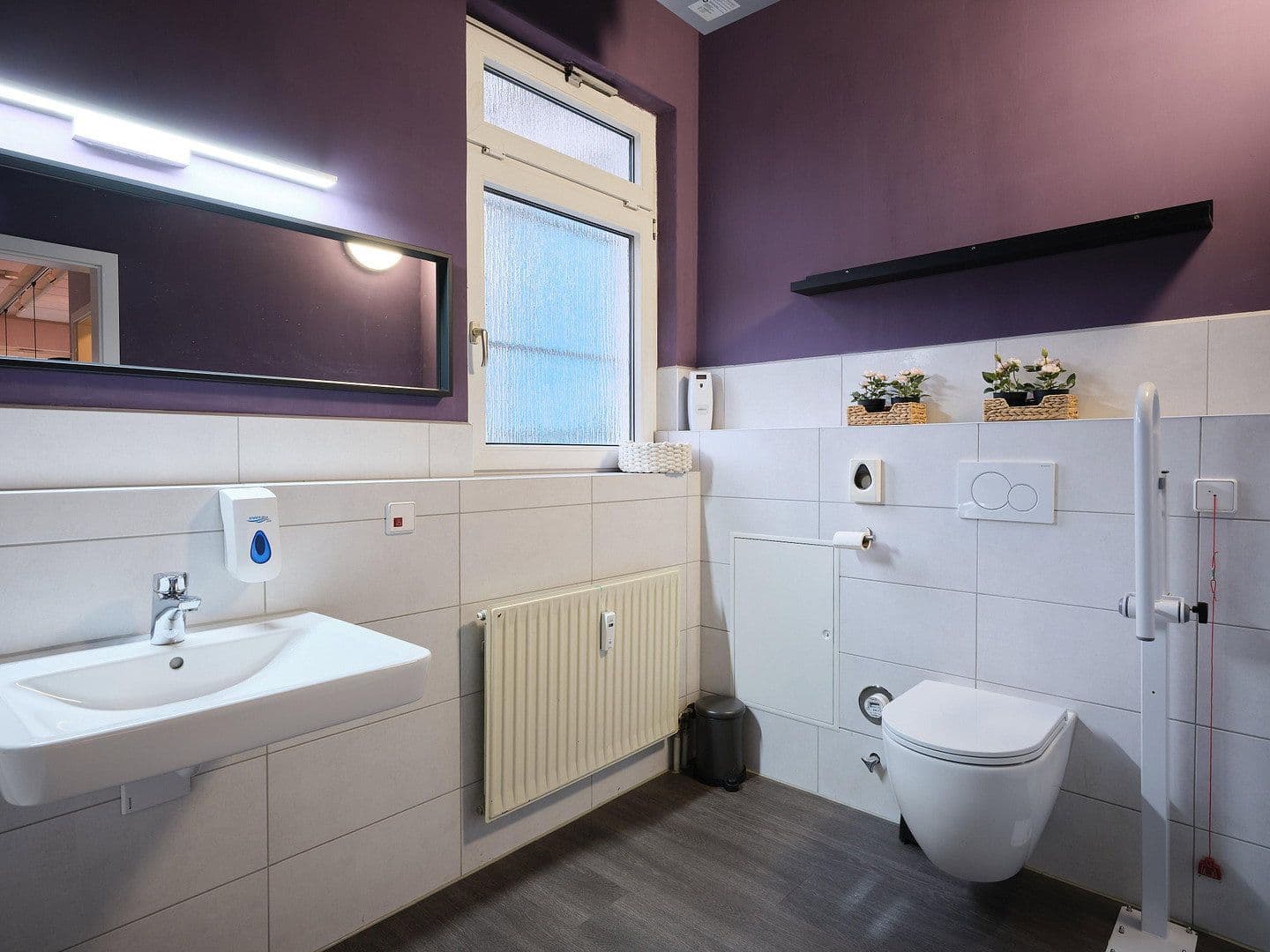 Prenájom kancelárie 87 m², Hauptstr. 4, Weißbach, Bádensko-Wurttembersko Prenájom kancelárie 87 m², Hauptstr. 4, Weißbach, Bádensko-Wurttembersko