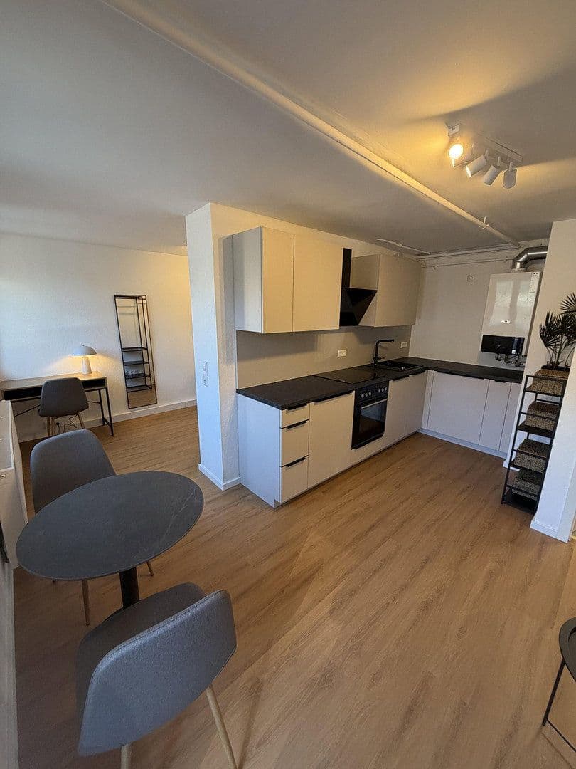 Predaj bytu 1-izbový 30 m², Stuttgart-Süd, Bádensko-Wurttembersko Predaj bytu 1-izbový 30 m², Stuttgart-Süd, Bádensko-Wurttembersko